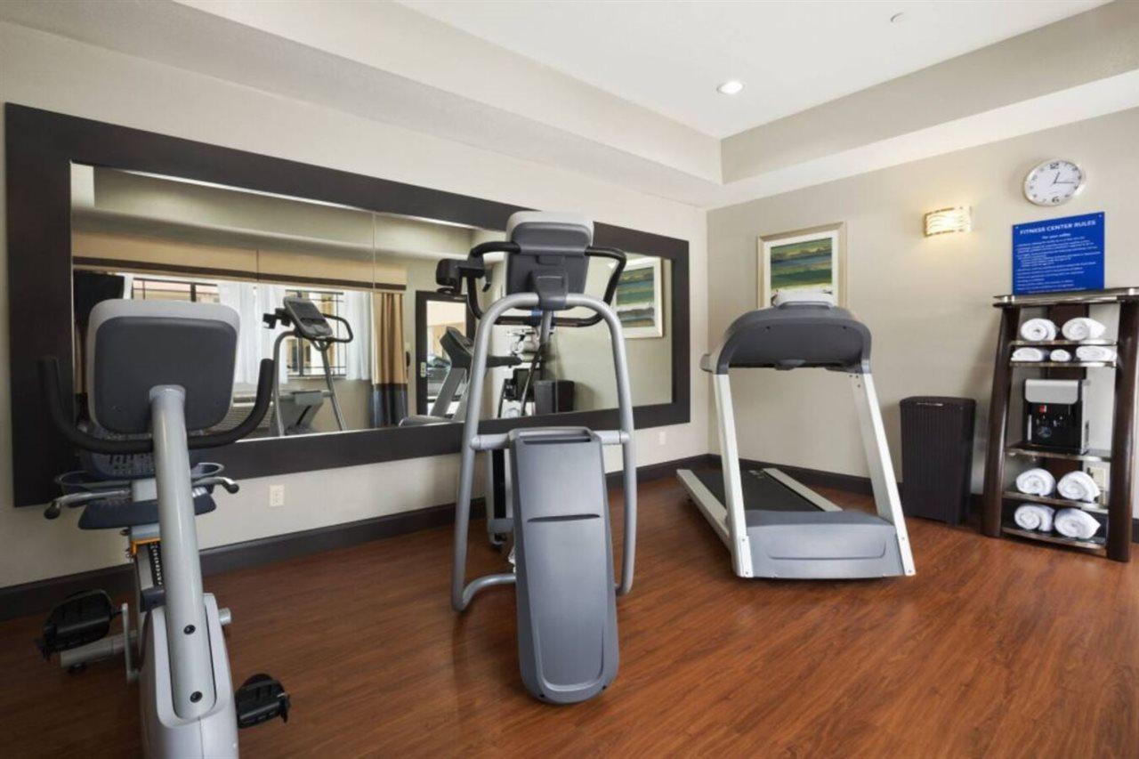 Days Inn & Suites By Wyndham Houston North-Spring Westfield エクステリア 写真